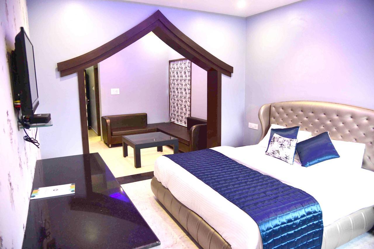 Fabhotel Kangra Roadway Inn Tanda Eksteriør bilde